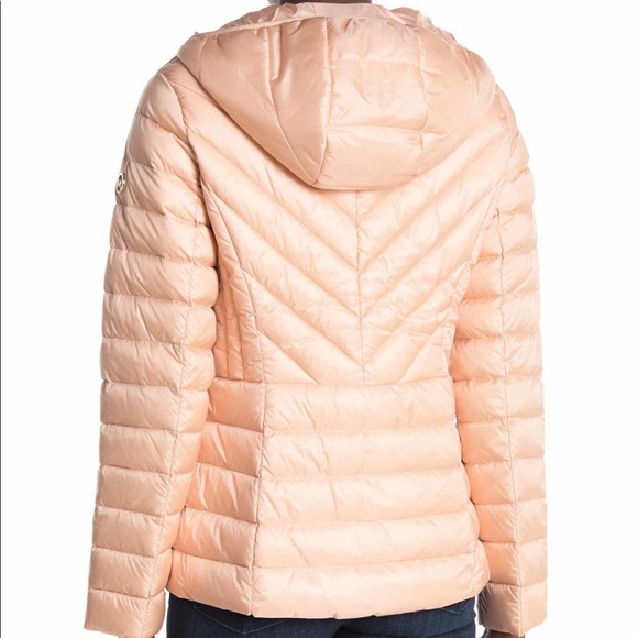 MICHAEL KORS zip front packable down jacket - Picture 2 of 5